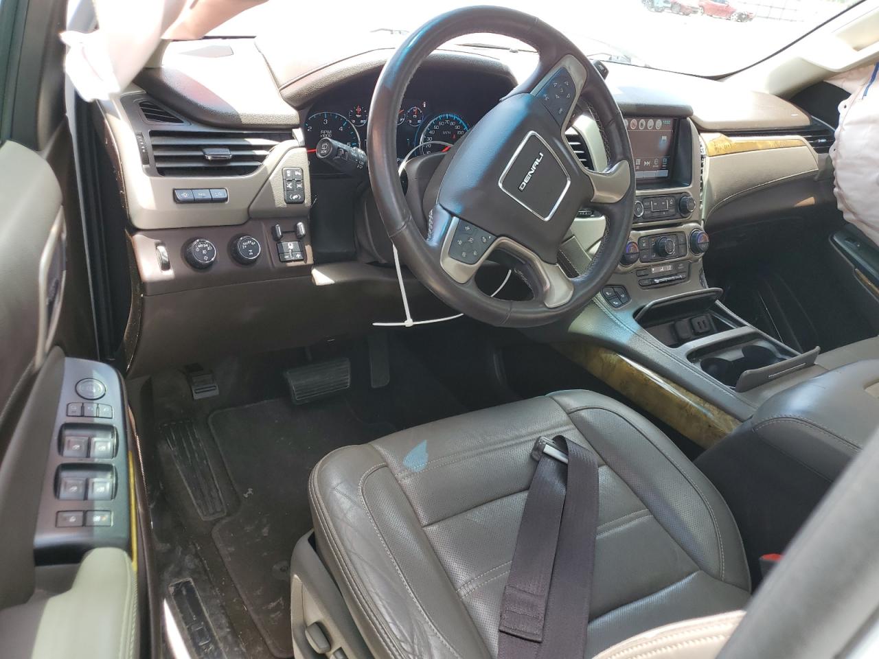 2017 GMC Yukon Xl Denali VIN: 1GKS2HKJ8HR362368 Lot: 63319595