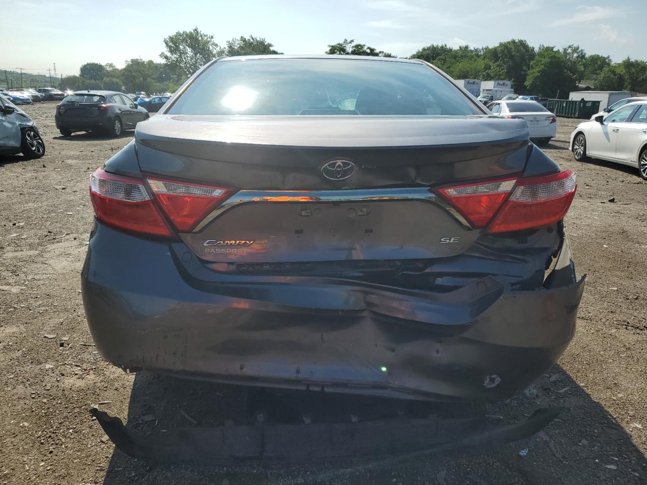 2016 Toyota Camry Le VIN: 4T1BF1FKXGU180253 Lot: 64820835