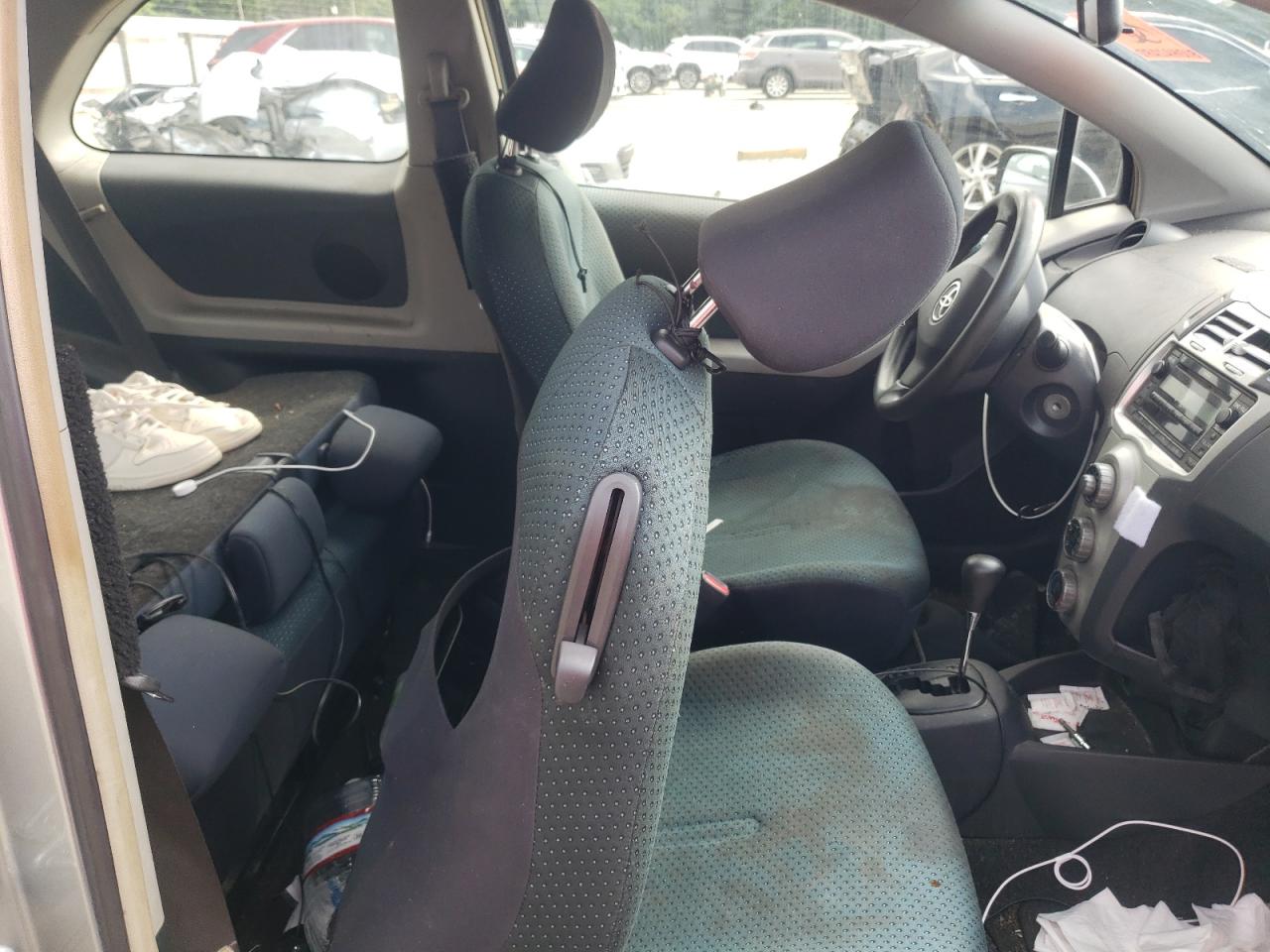 2008 Toyota Yaris VIN: JTDJT923985148976 Lot: 63877305