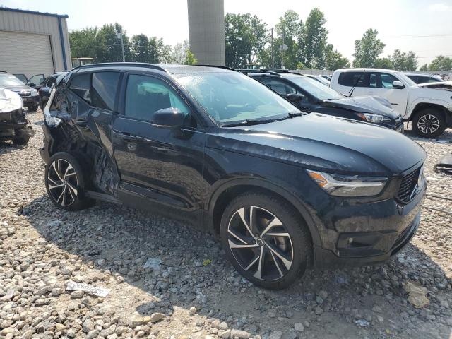  VOLVO XC40 2021 Черный
