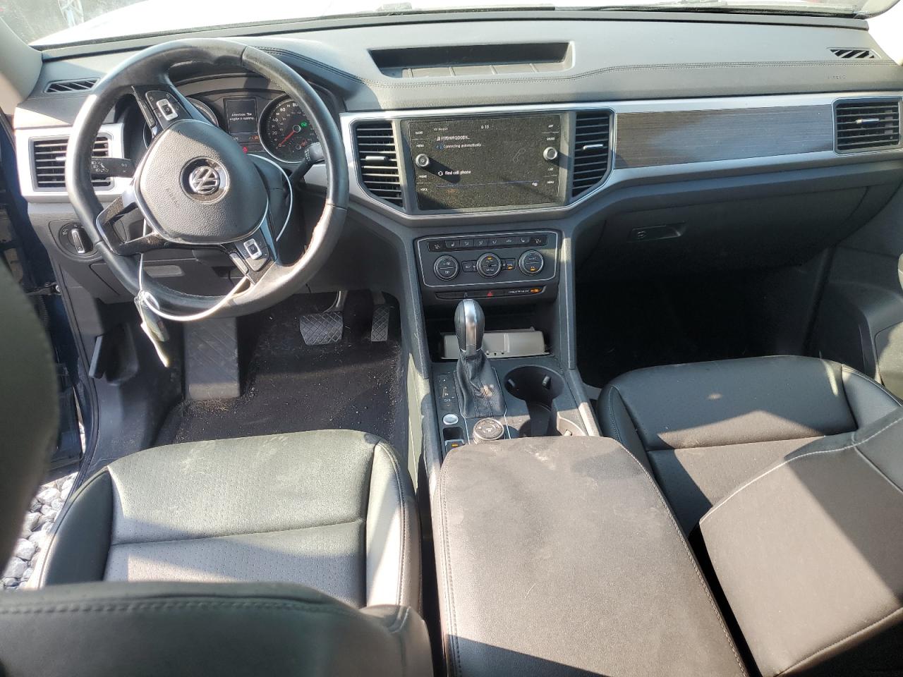 1v2lr2ca3jc588588 1V2LR2CA3JC588588 2018 Volkswagen Atlas Se