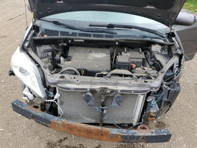 2011 TOYOTA SIENNA LE  