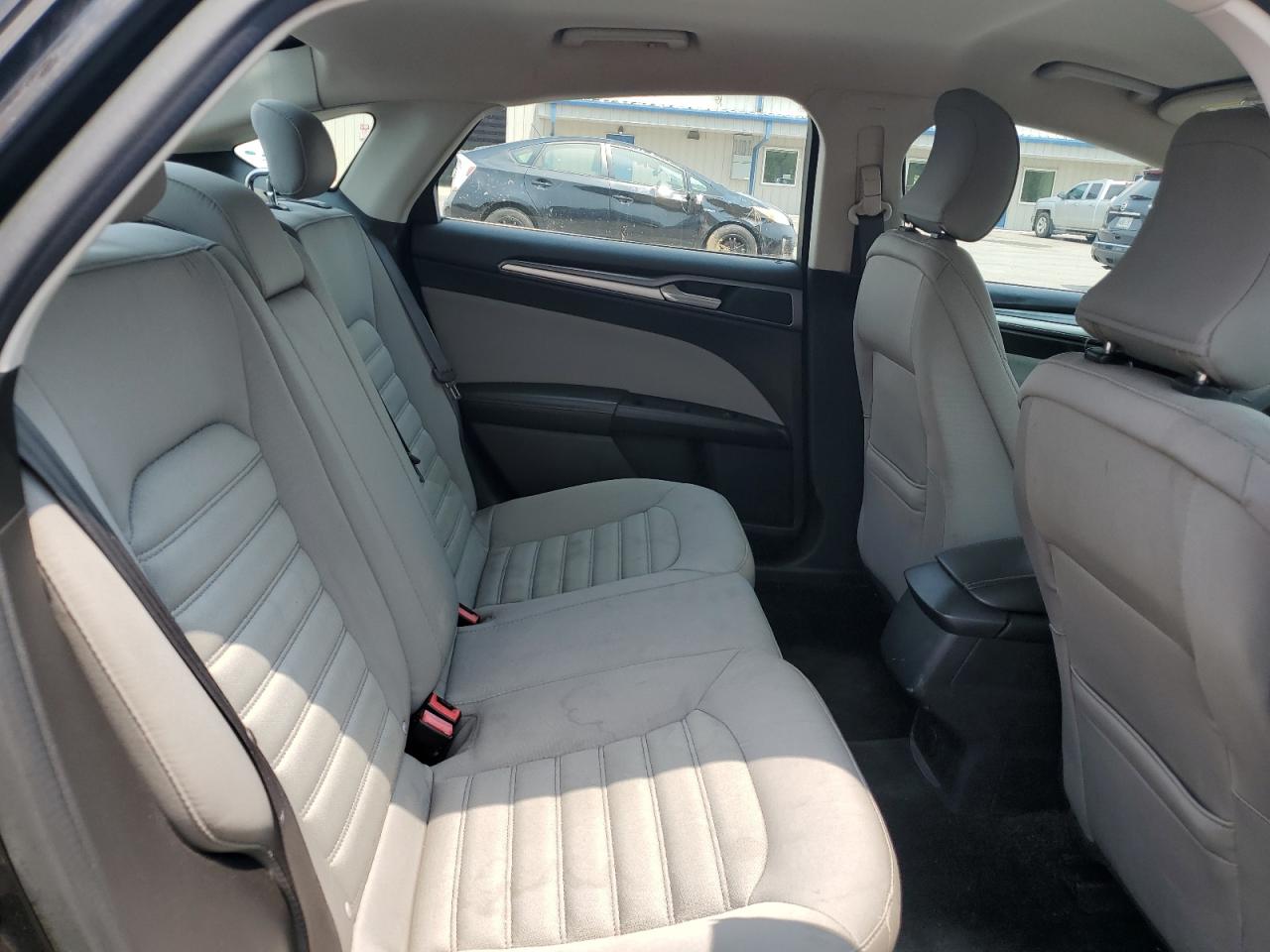 2015 Ford Fusion S VIN: 1FA6P0G75F5129605 Lot: 63273295
