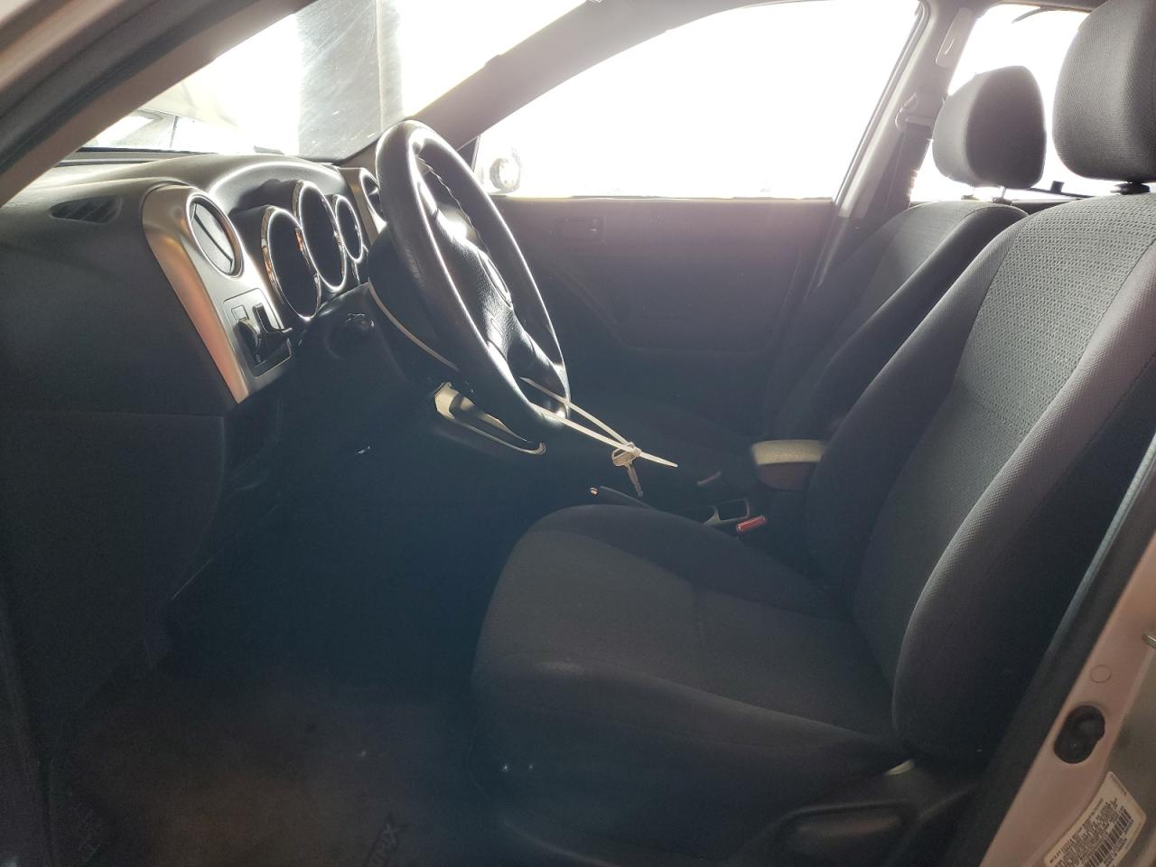 2003 Toyota Corolla Matrix Xr VIN: 2T1KR32E83C098178 Lot: 63870205