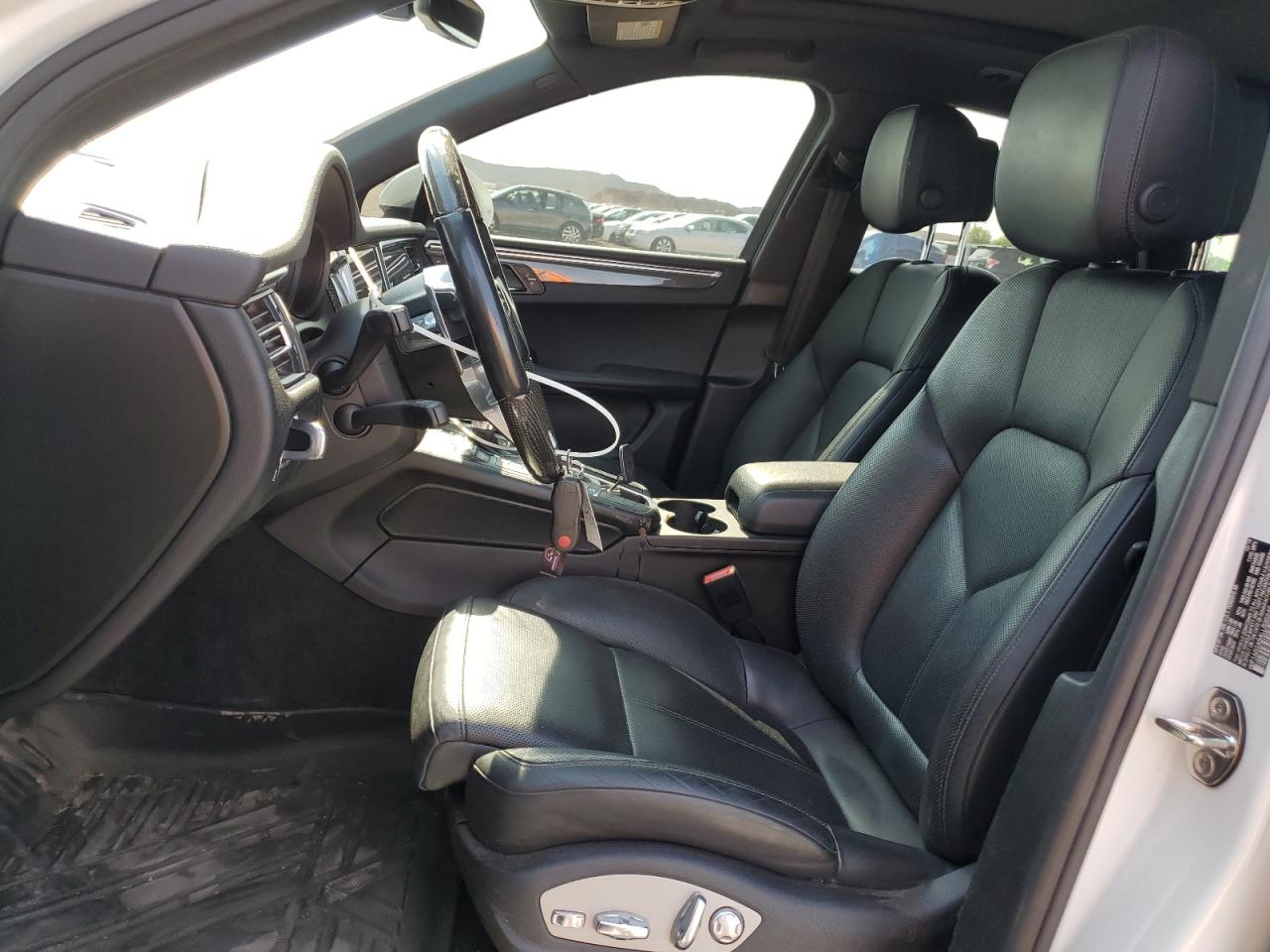 2020 Porsche Macan S VIN: WP1AB2A54LLB35245 Lot: 64357215