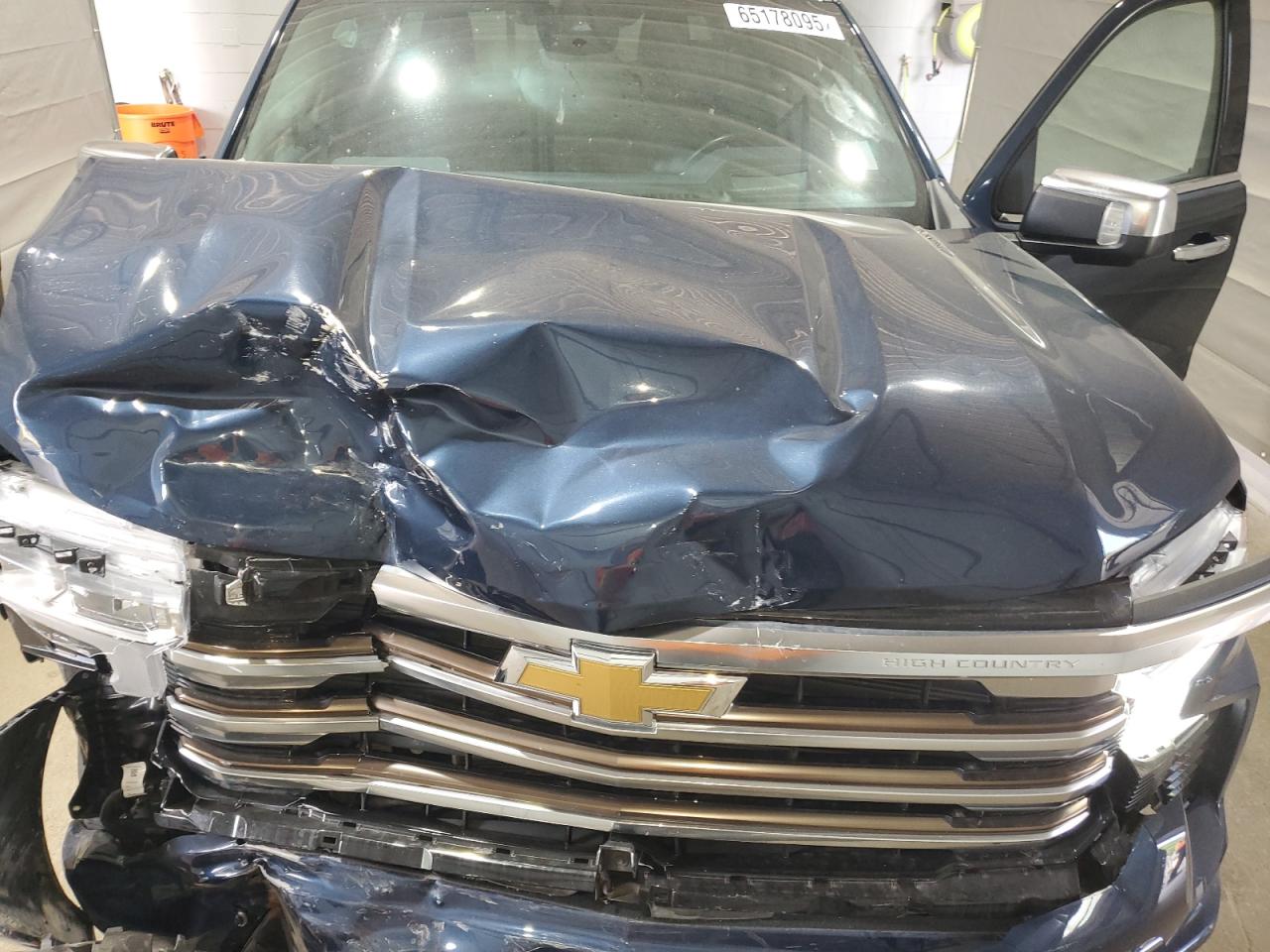 2022 Chevrolet Silverado K1500 High Country VIN: 1GCUDJET1NZ587035 Lot: 65178095