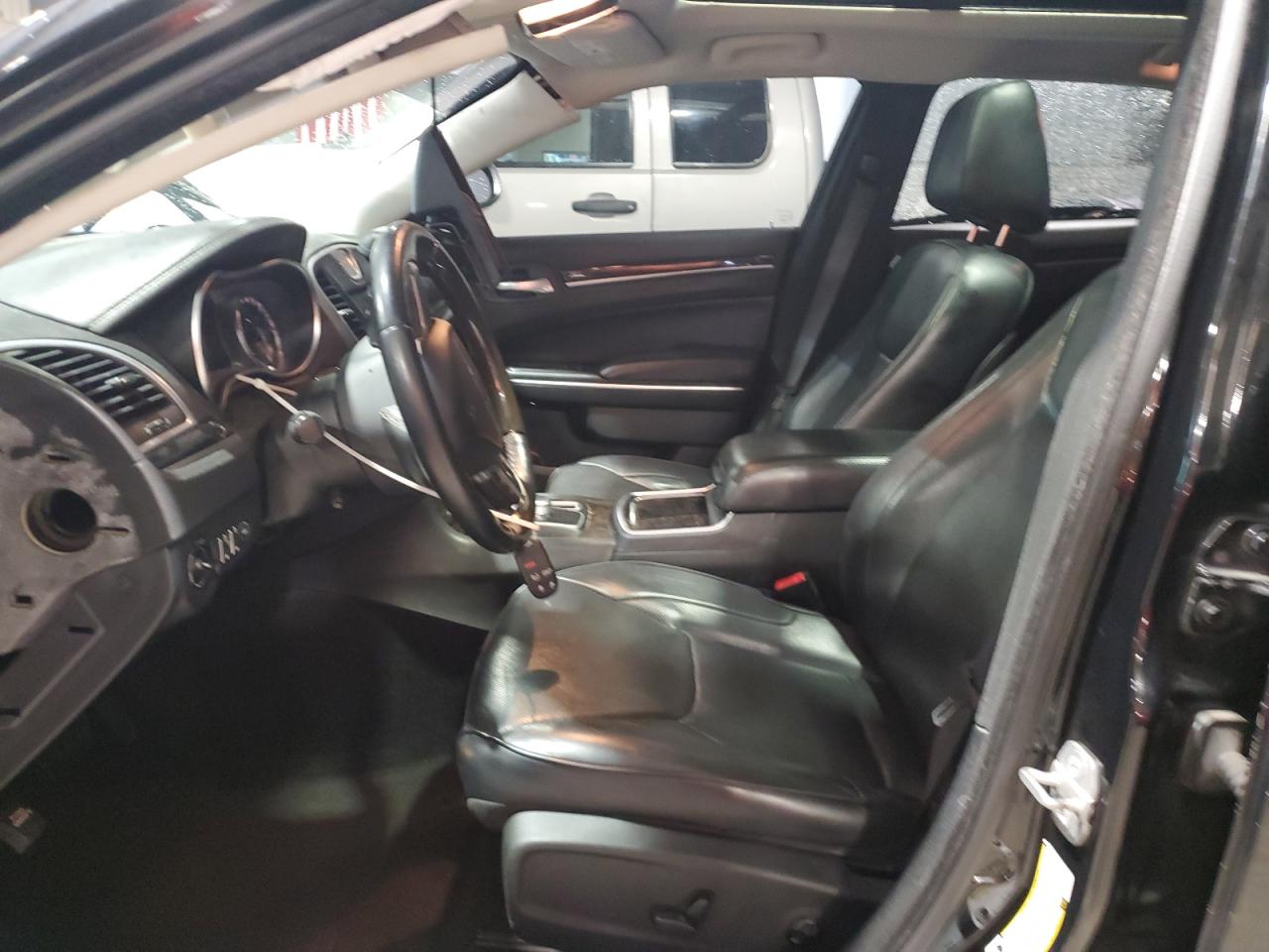 2015 Chrysler 300C VIN: 2C3CCAKG3FH831165 Lot: 63751585