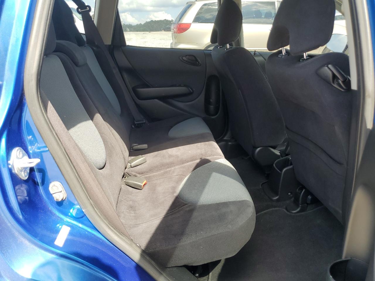 2007 Honda Fit S VIN: JHMGD38687S042961 Lot: 64621515