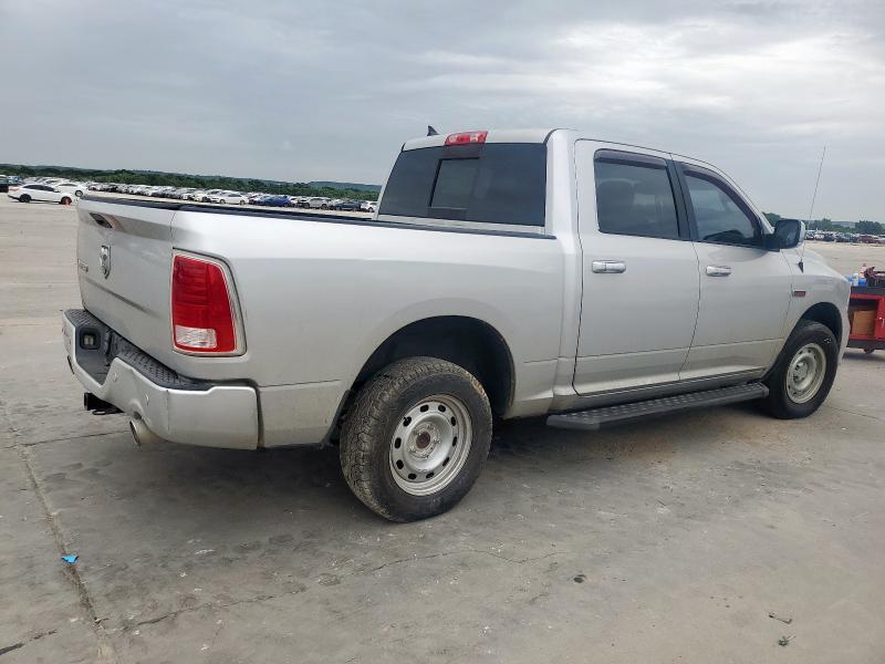 Pickups RAM 1500 2014 Srebrny
