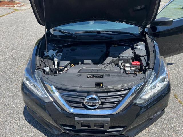  NISSAN ALTIMA 2018 Czarny