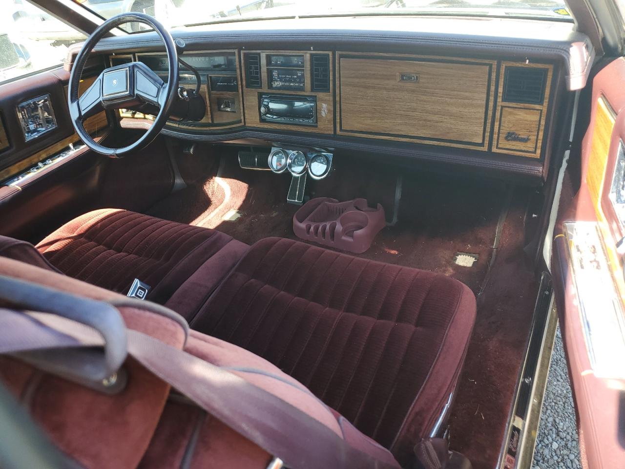 1985 Cadillac Eldorado VIN: 1G6EL5780FE669454 Lot: 65182565