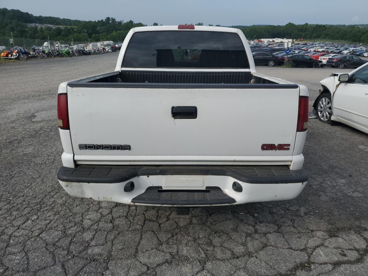 2002 GMC Sonoma VIN: 1GTDT13W52K140941 Lot: 61730485