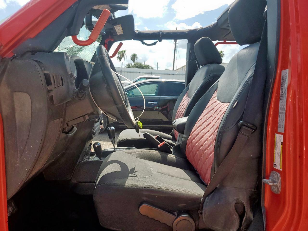 2015 Jeep Wrangler Unlimited Sport VIN: 1C4BJWDG2FL508784 Lot: 66728055