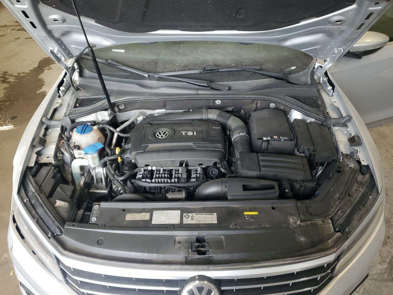 2017 Volkswagen Passat Sel Premium VIN: 1VWCT7A32HC039136 Lot: 65351965