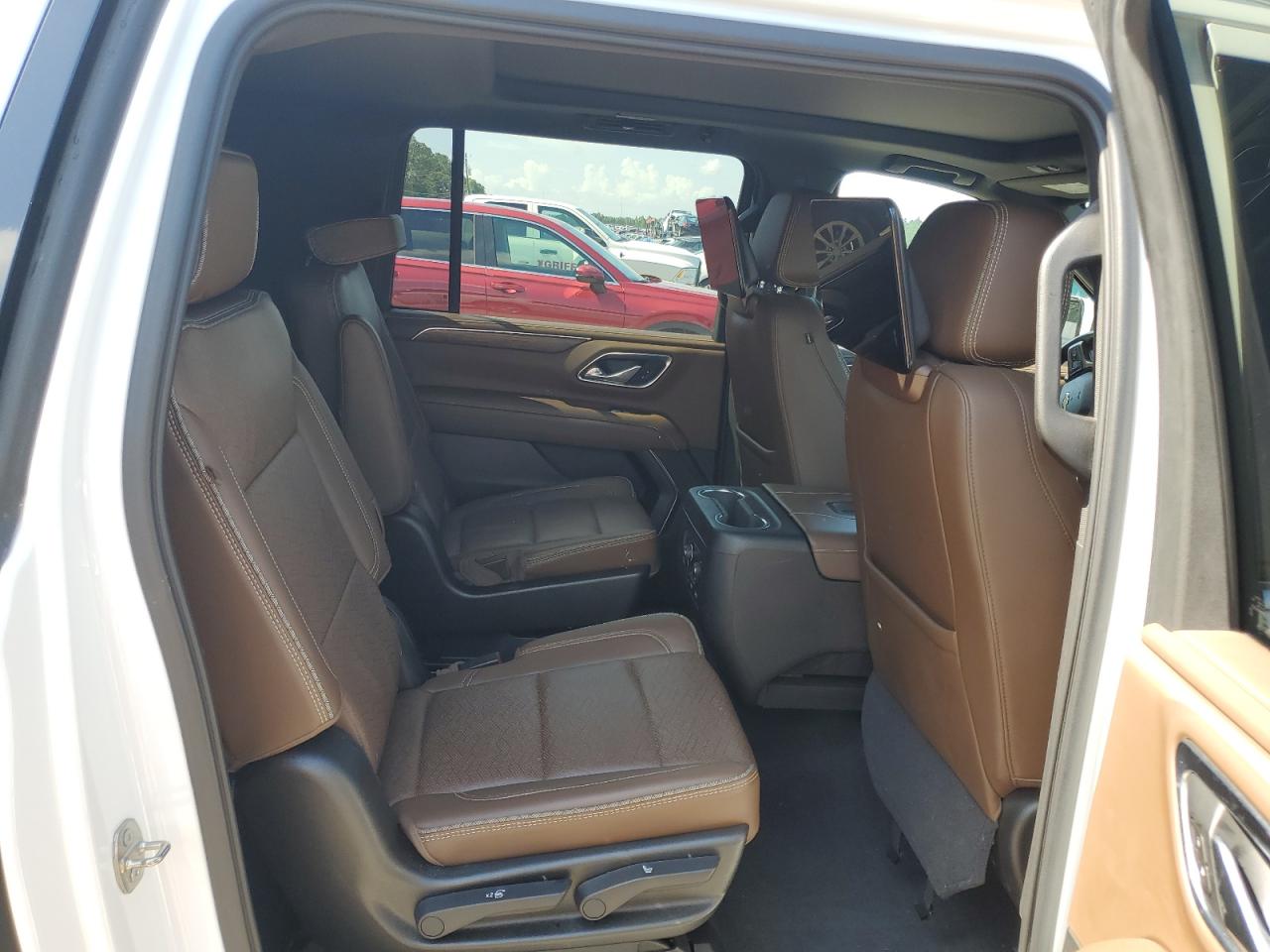2021 Chevrolet Suburban C1500 High Country VIN: 1GNSCGKL8MR239269 Lot: 63642145