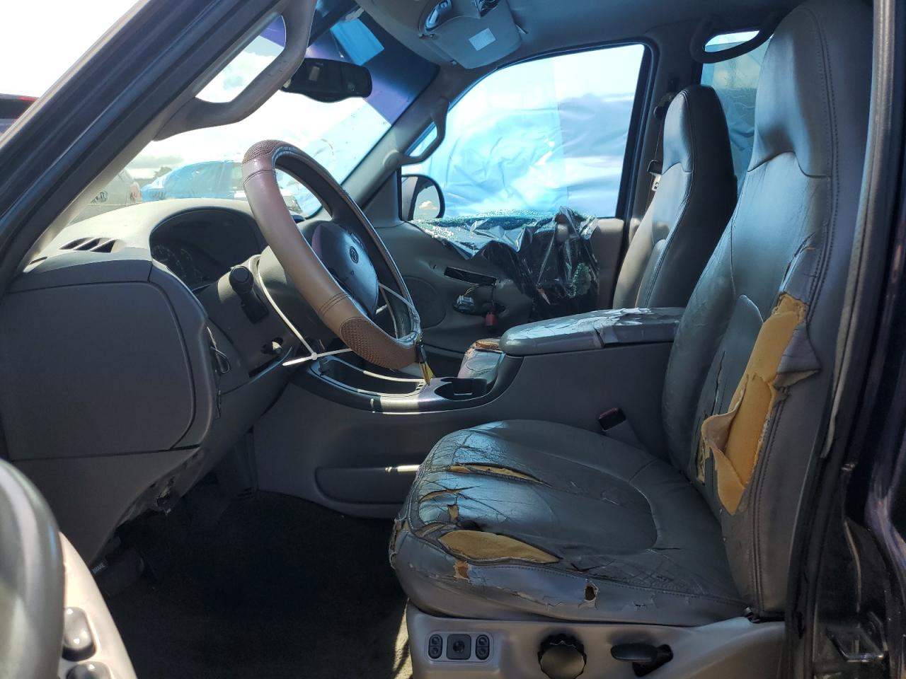 2000 Ford Expedition Xlt VIN: 1FMRU15L9YLC33790 Lot: 59720985