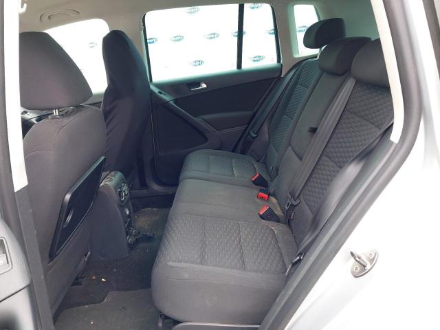 2010 VOLKSWAGEN TIGUAN SE