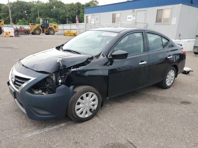 Sedans NISSAN VERSA 2015 Czarny
