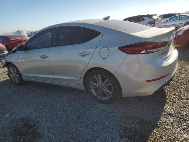  HYUNDAI ELANTRA 2017 Кремовый