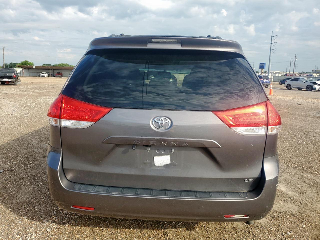 2011 Toyota Sienna Le VIN: 5TDKK3DC7BS171627 Lot: 64001605