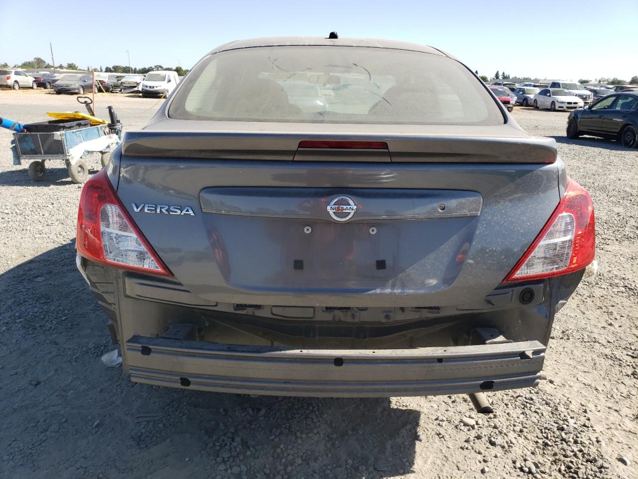 2017 Nissan Versa S VIN: 3N1CN7AP7HL832584 Lot: 64463425
