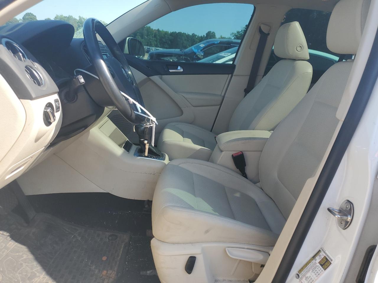 2013 Volkswagen Tiguan S VIN: WVGBV3AXXDW588446 Lot: 63568195