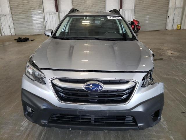  SUBARU OUTBACK 2021 Srebrny