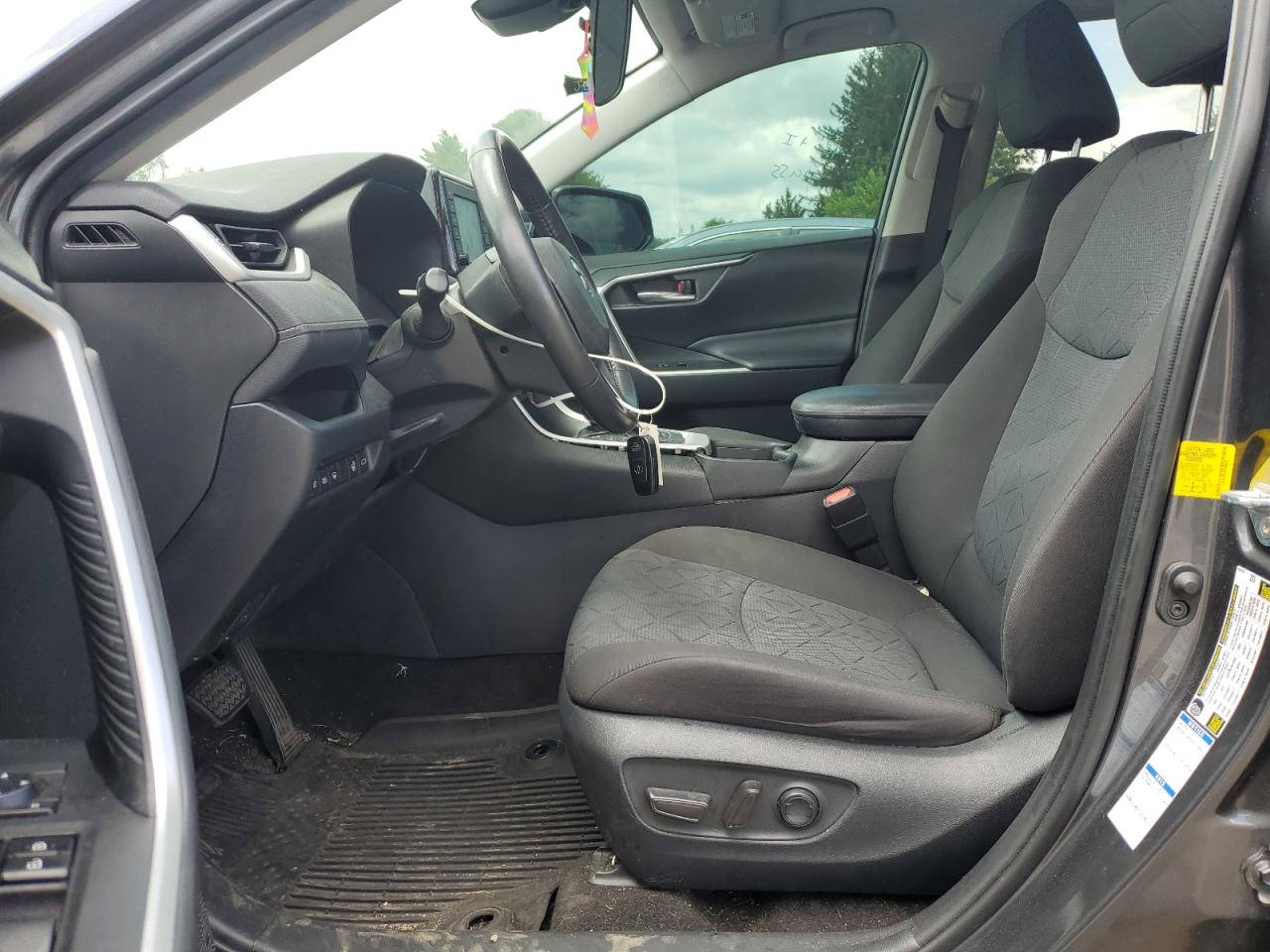 2020 Toyota Rav4 Xle VIN: 2T3P1RFV5LC064412 Lot: 64630795