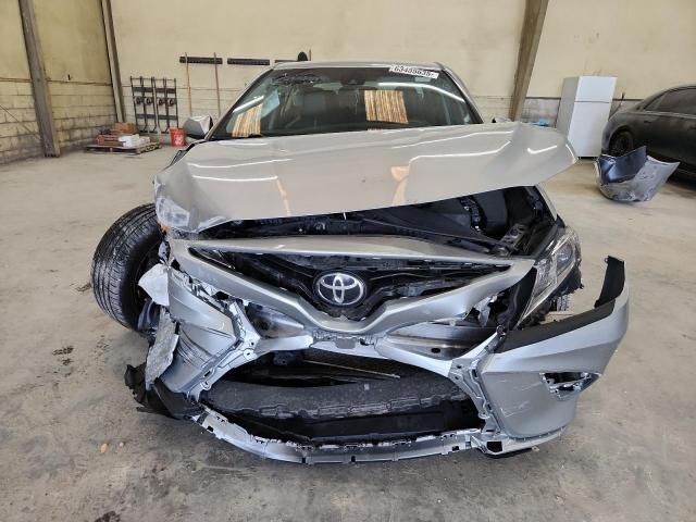  TOYOTA CAMRY 2018 Silver