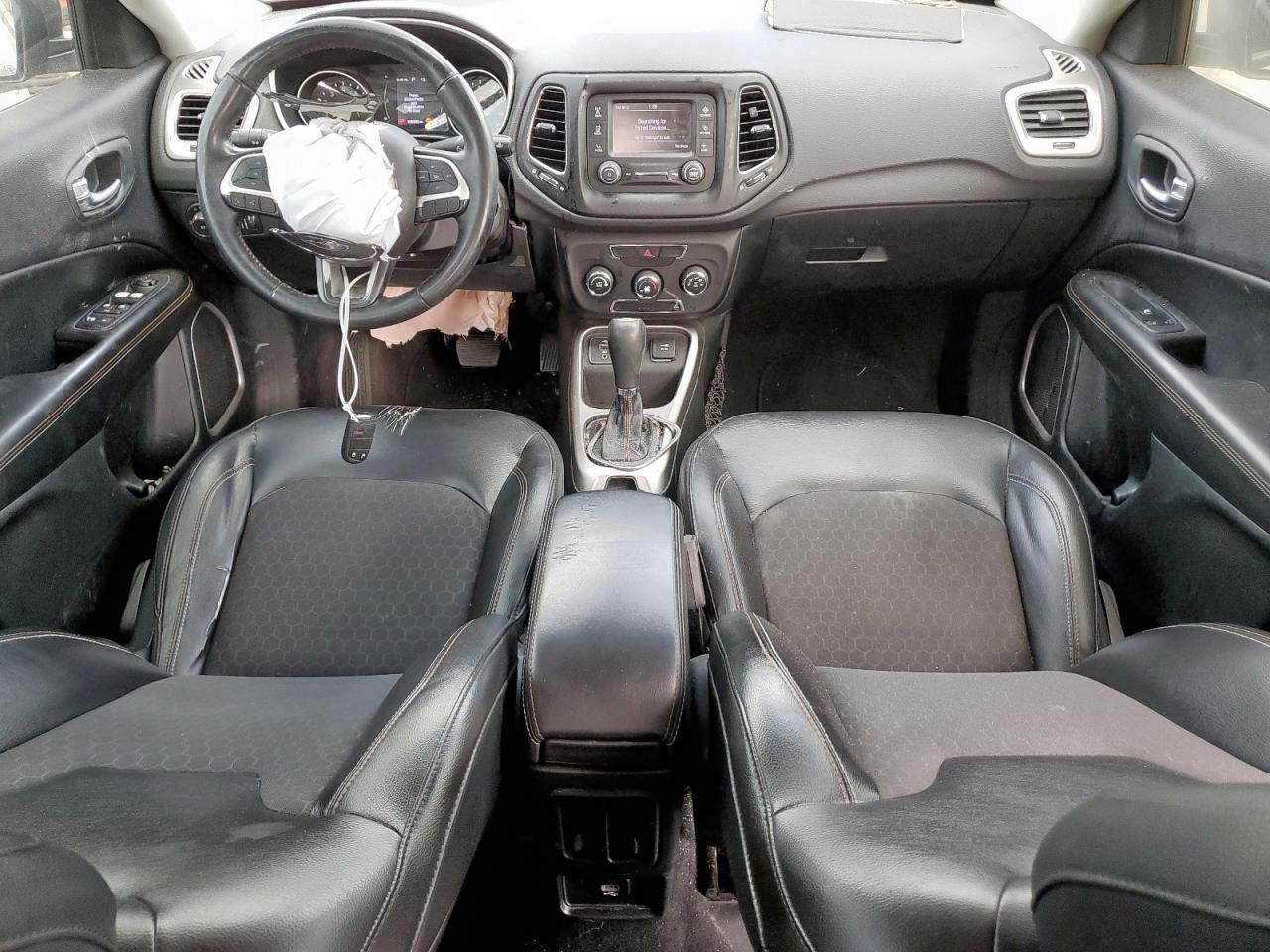 2018 Jeep Compass Latitude VIN: 3C4NJCBB7JT124063 Lot: 64115035