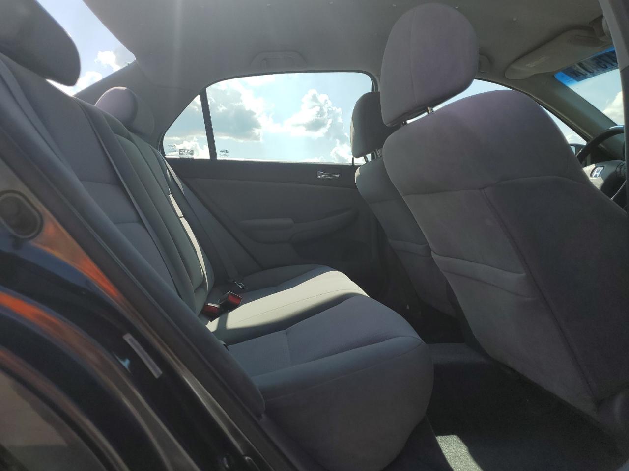 2004 Honda Accord Lx VIN: 1HGCM56364A077943 Lot: 65475405