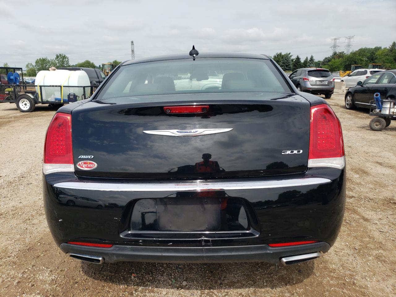 2018 Chrysler 300 Touring VIN: 2C3CCARGXJH282188 Lot: 64323035