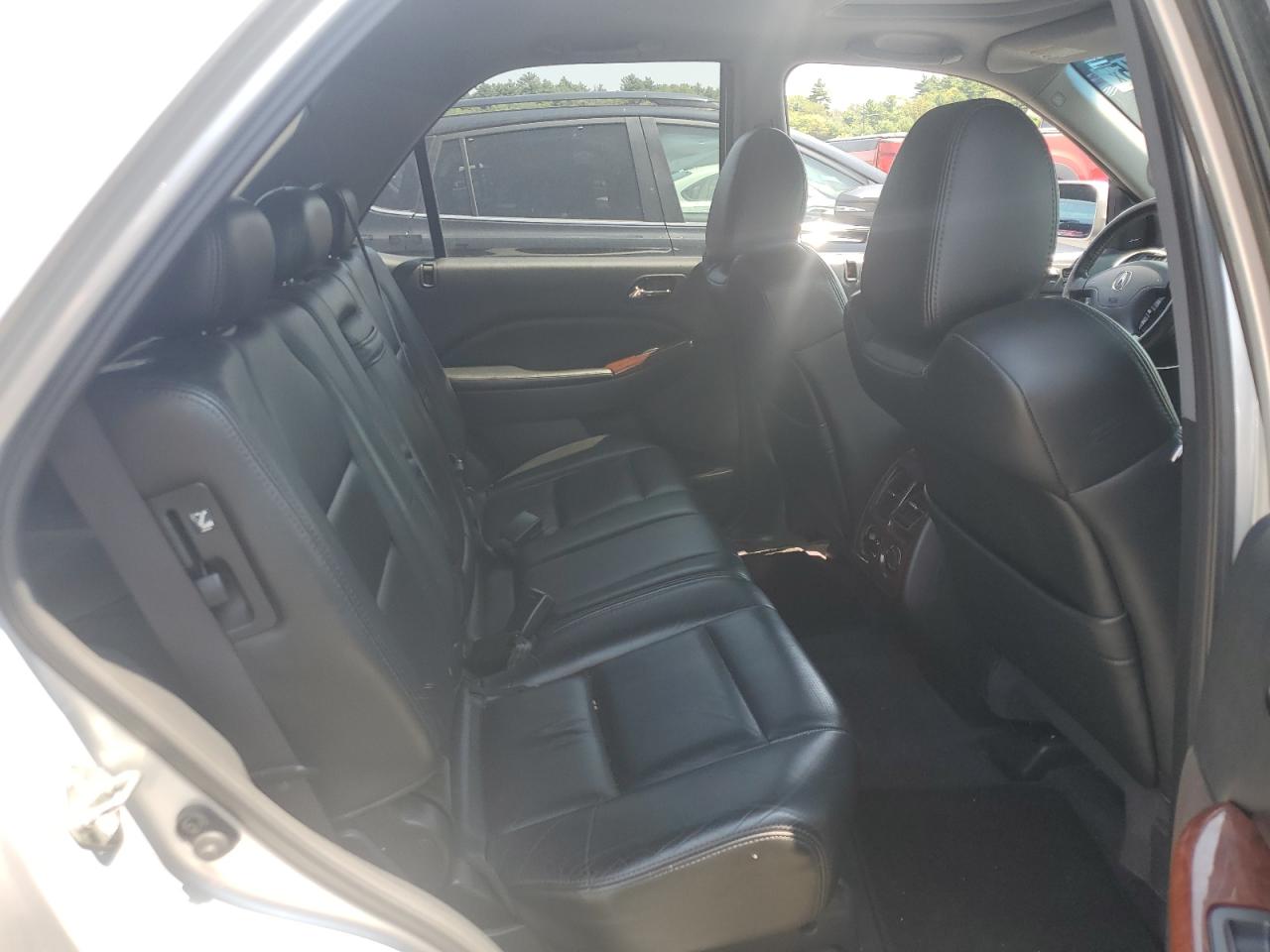 2hnyd18625h536600 2HNYD18625H536600 2005 Acura Mdx Touring