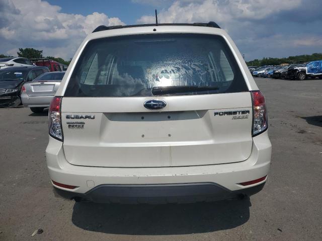  SUBARU FORESTER 2012 Biały