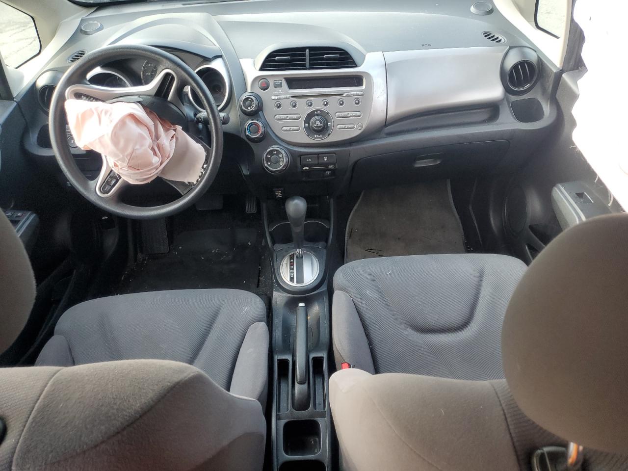 2013 Honda Fit VIN: JHMGE8H3XDC030610 Lot: 65248185
