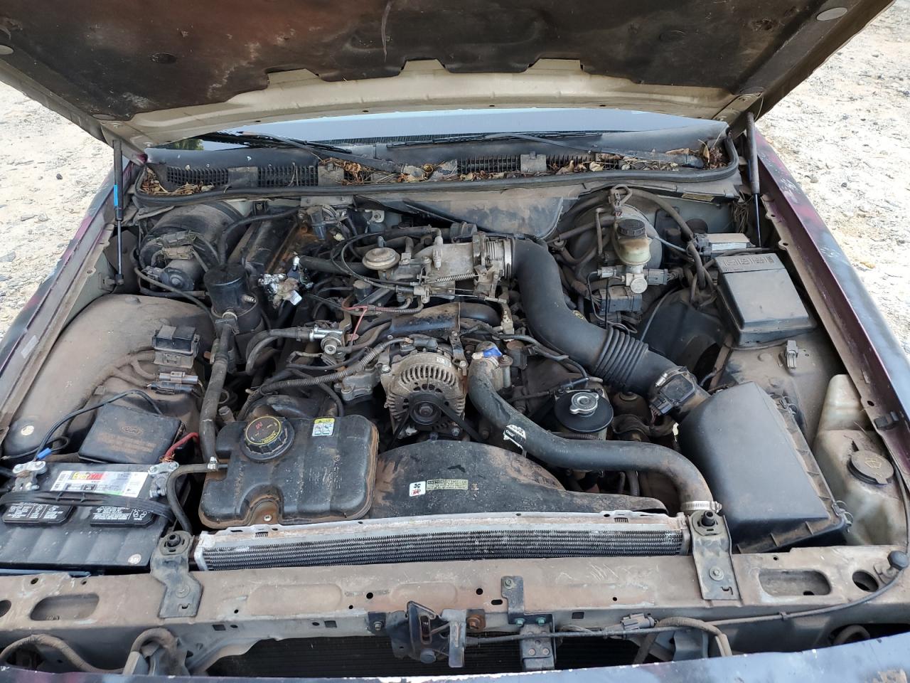 1998 Ford Crown Victoria VIN: 2FAFP73W9WX118160 Lot: 63574535
