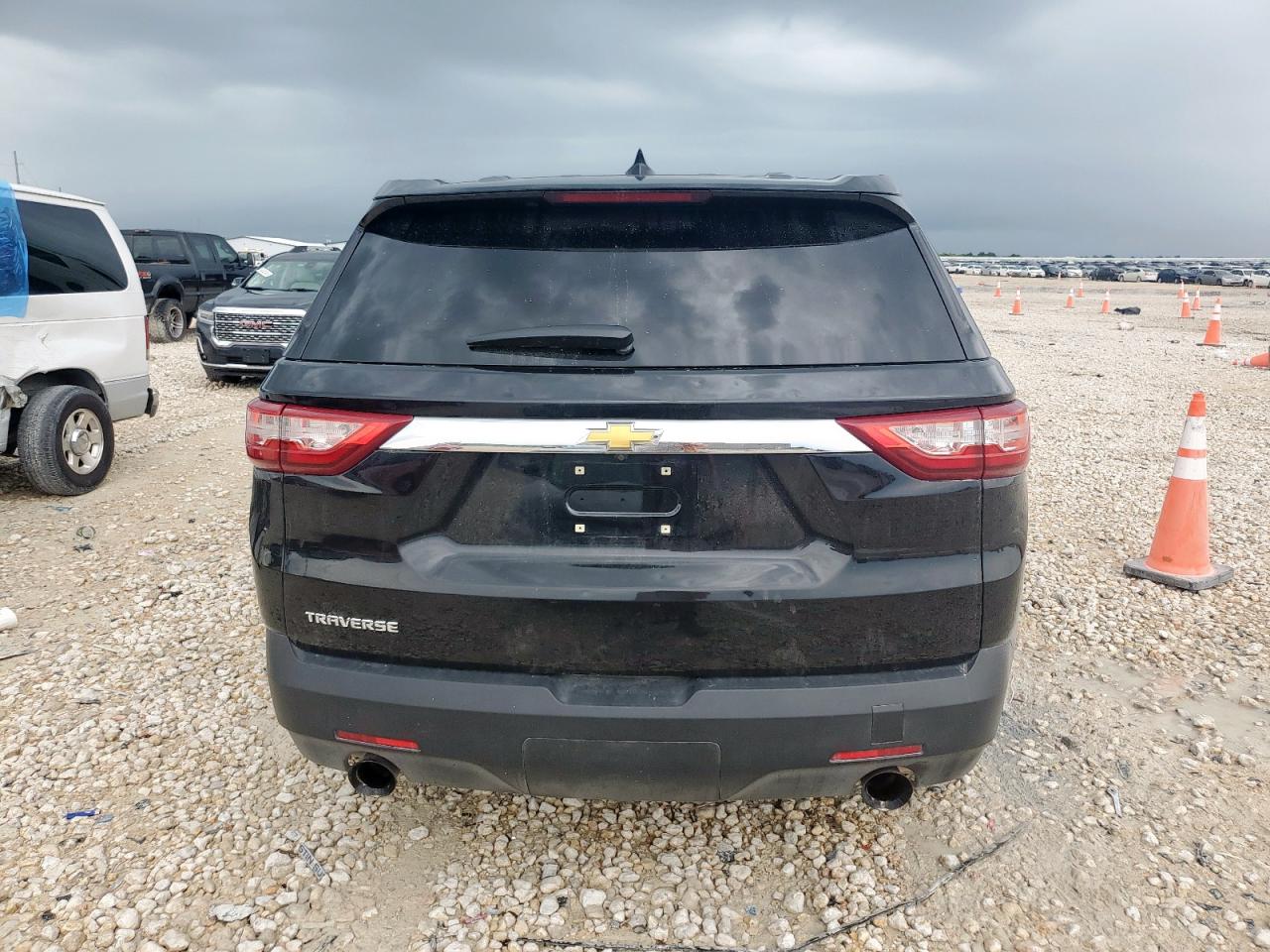 2019 Chevrolet Traverse Ls VIN: 1GNERFKW8KJ209684 Lot: 63437235