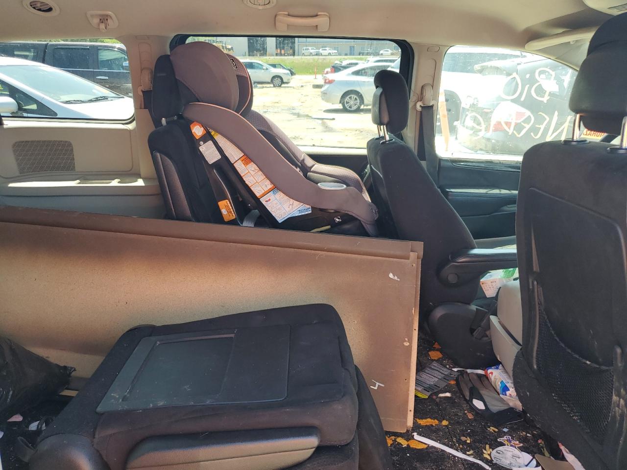 2012 Dodge Grand Caravan Sxt VIN: 2C4RDGCG7CR196333 Lot: 64070005