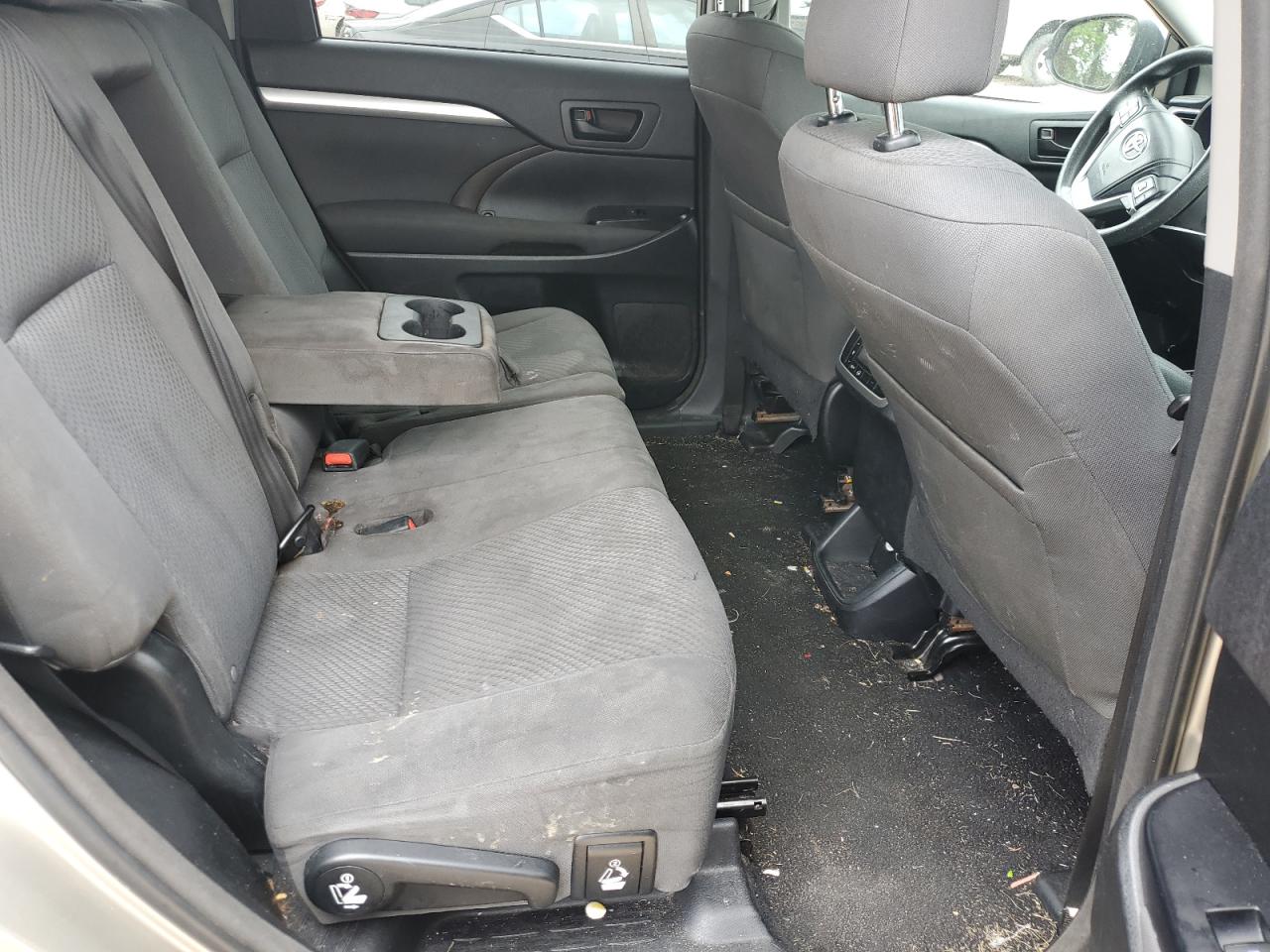 2014 Toyota Highlander Le VIN: 5TDZARFH9ES008866 Lot: 65965375