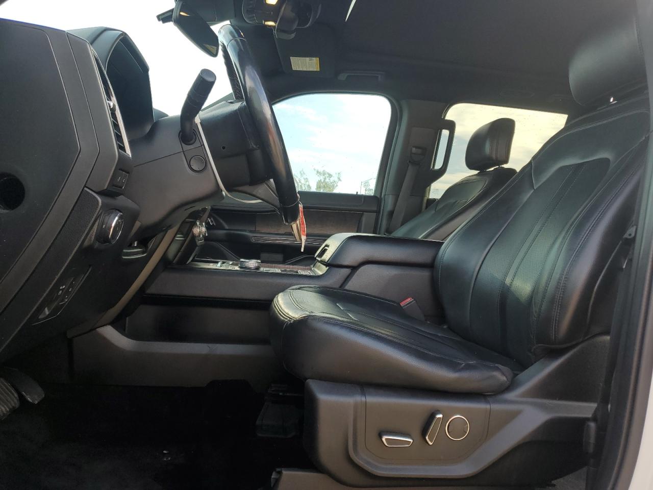 2018 Ford Expedition Limited VIN: 1FMJU1KT5JEA33968 Lot: 63858945