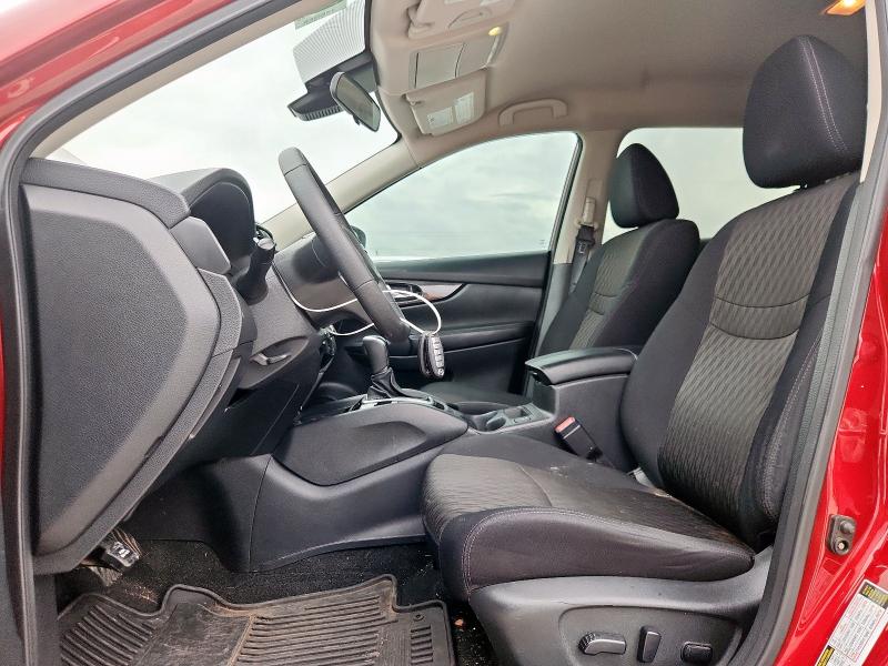  NISSAN ROGUE 2019 Czerwony