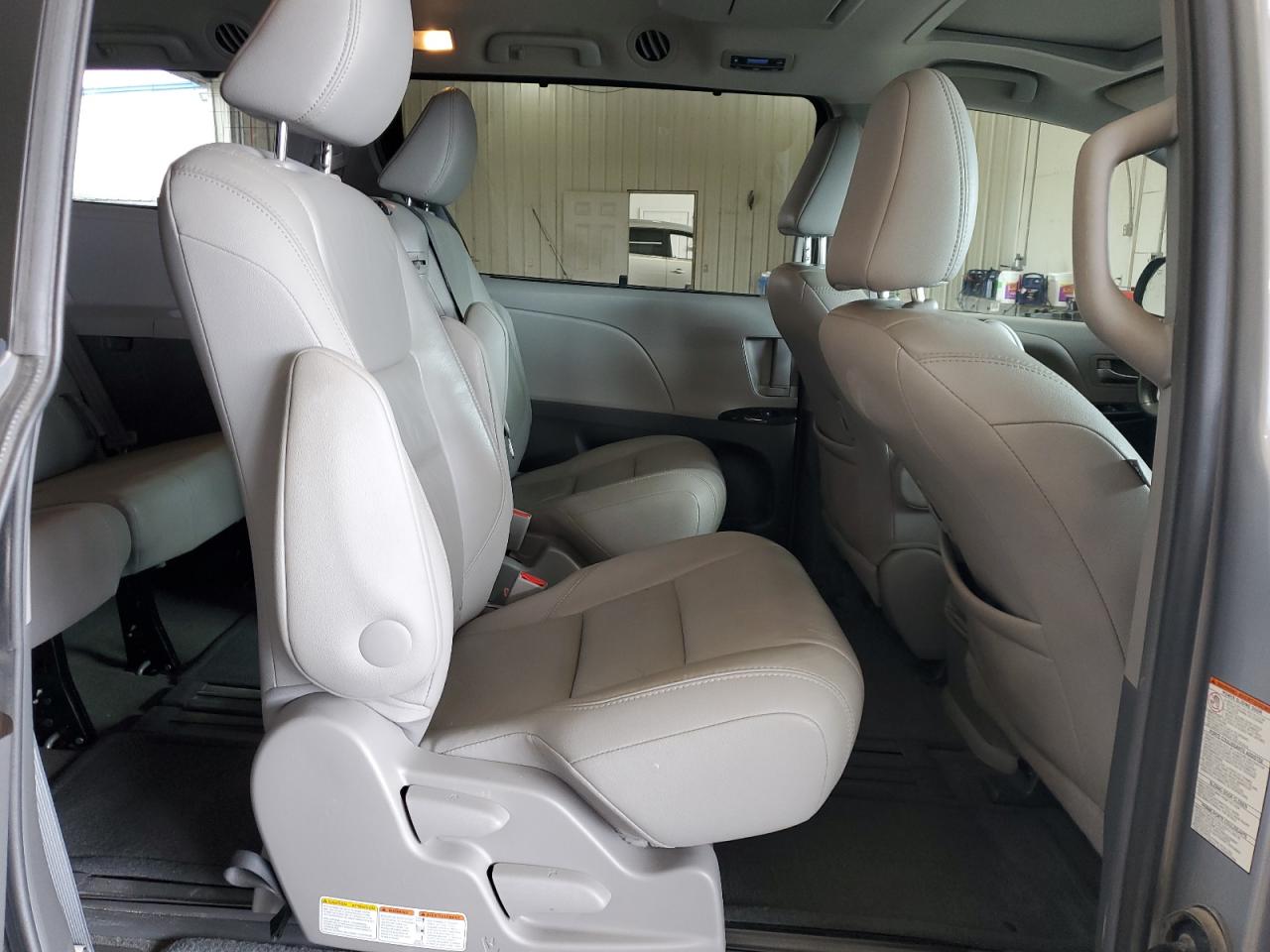 2016 Toyota Sienna Xle VIN: 5TDYK3DCXGS738530 Lot: 61944505