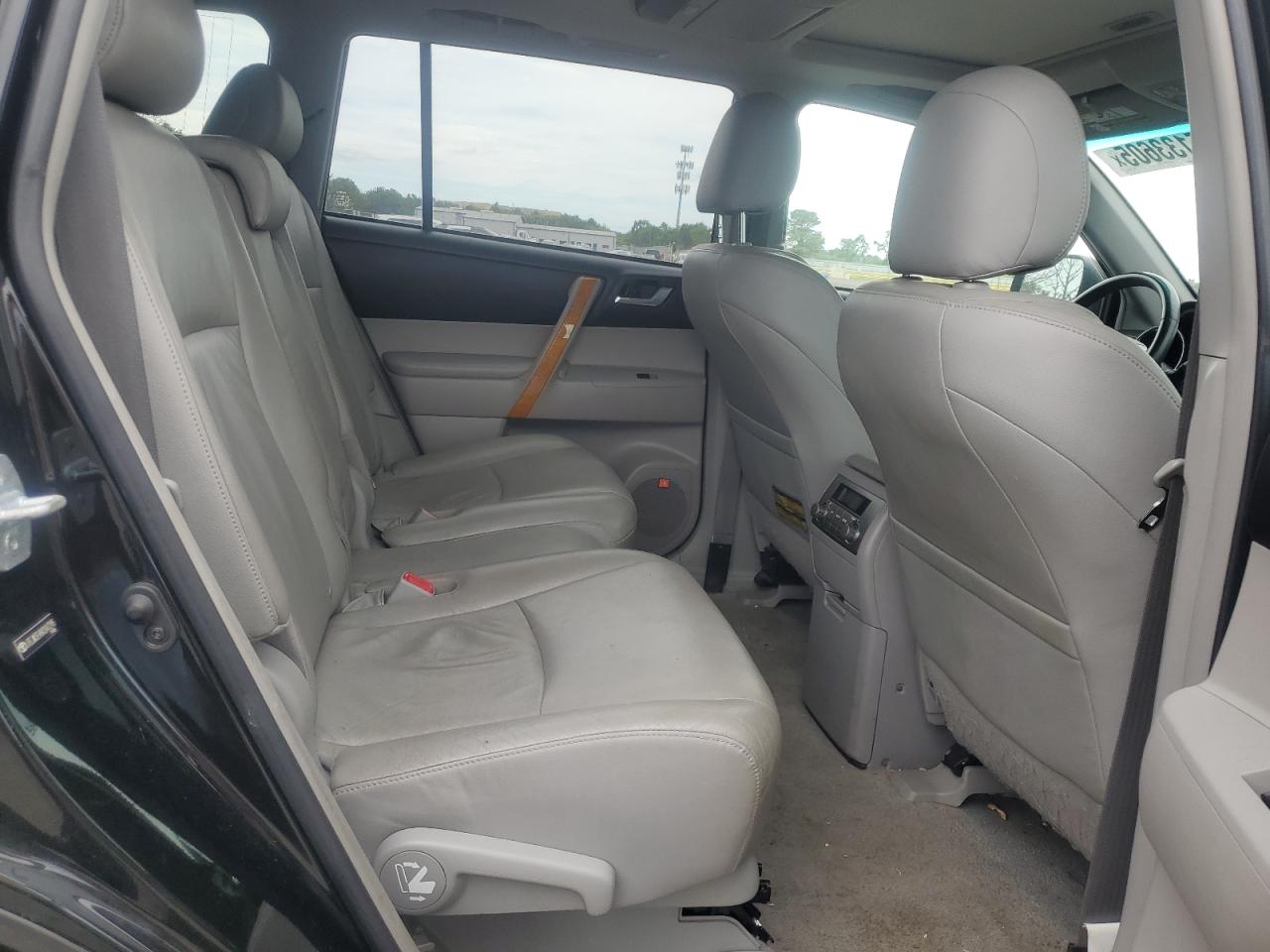 2010 Toyota Highlander Hybrid Limited VIN: JTEJW3EH8A2047295 Lot: 65133605