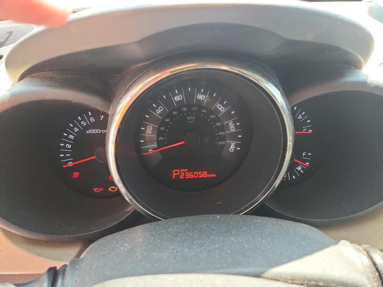2011 Kia Soul + VIN: KNDJT2A22B7226056 Lot: 63414885