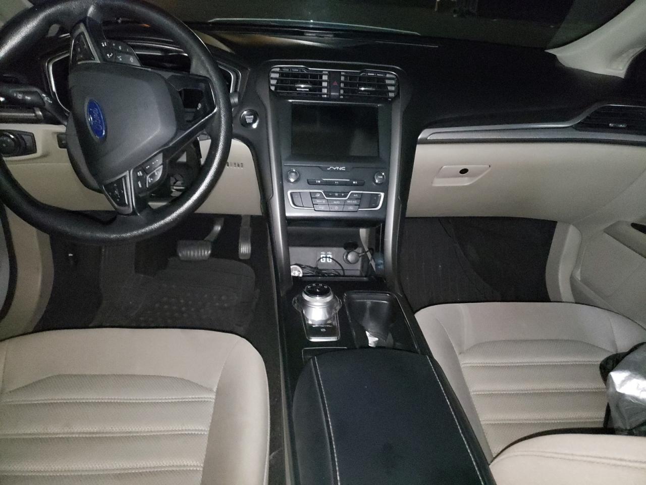 2019 Ford Fusion Se VIN: 188113 Lot: 65656155