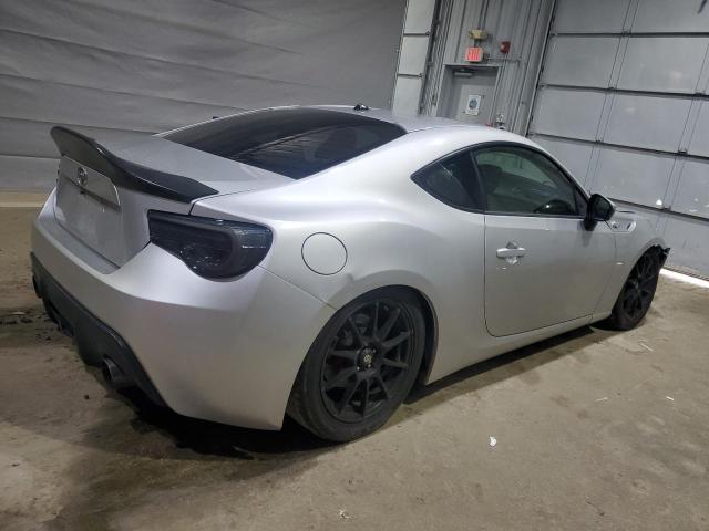 Coupet TOYOTA SCION 2014 Srebrny