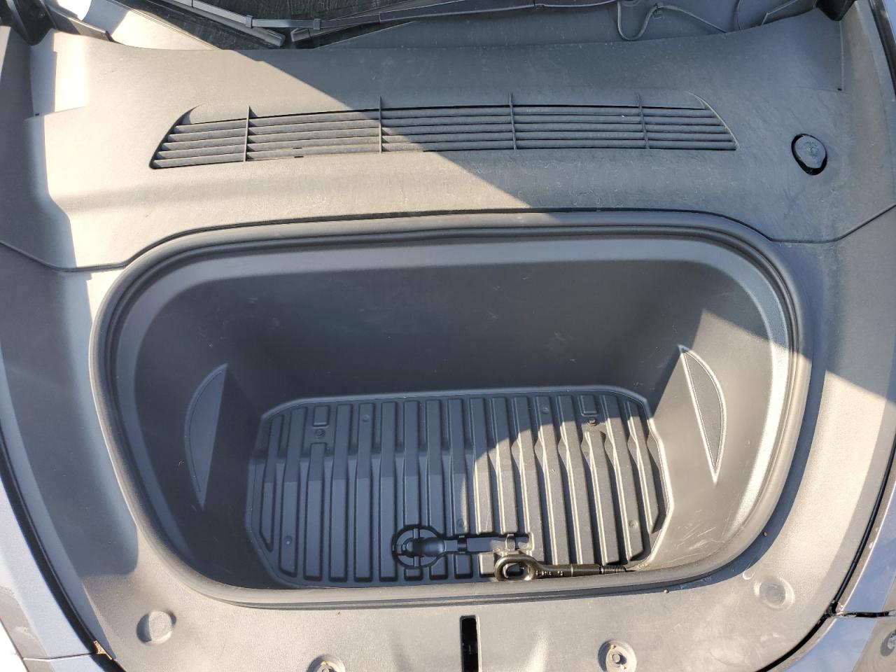 2022 Tesla Model Y VIN: 7SAYGDEF7NF401513 Lot: 64695725