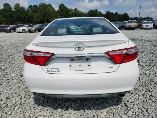  TOYOTA CAMRY 2016 Biały