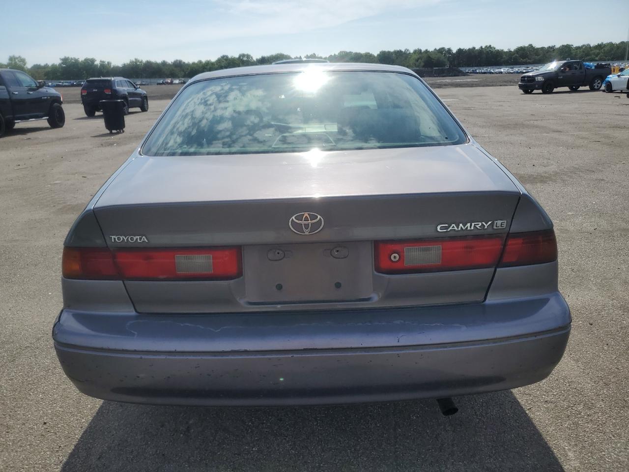 1999 Toyota Camry Ce VIN: 4T1BG22K5XU602485 Lot: 63117655