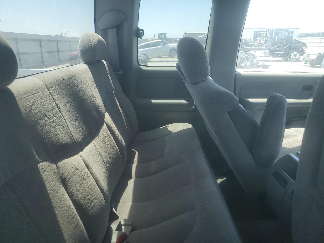 2000 Chevrolet Silverado K1500 VIN: 1GCEK19T4YE193674 Lot: 64790105